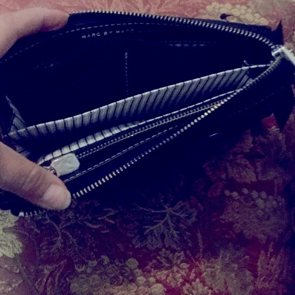 Authentic Marc By Marc Jacobs Black Leather Wallet - Picture 4 of 4